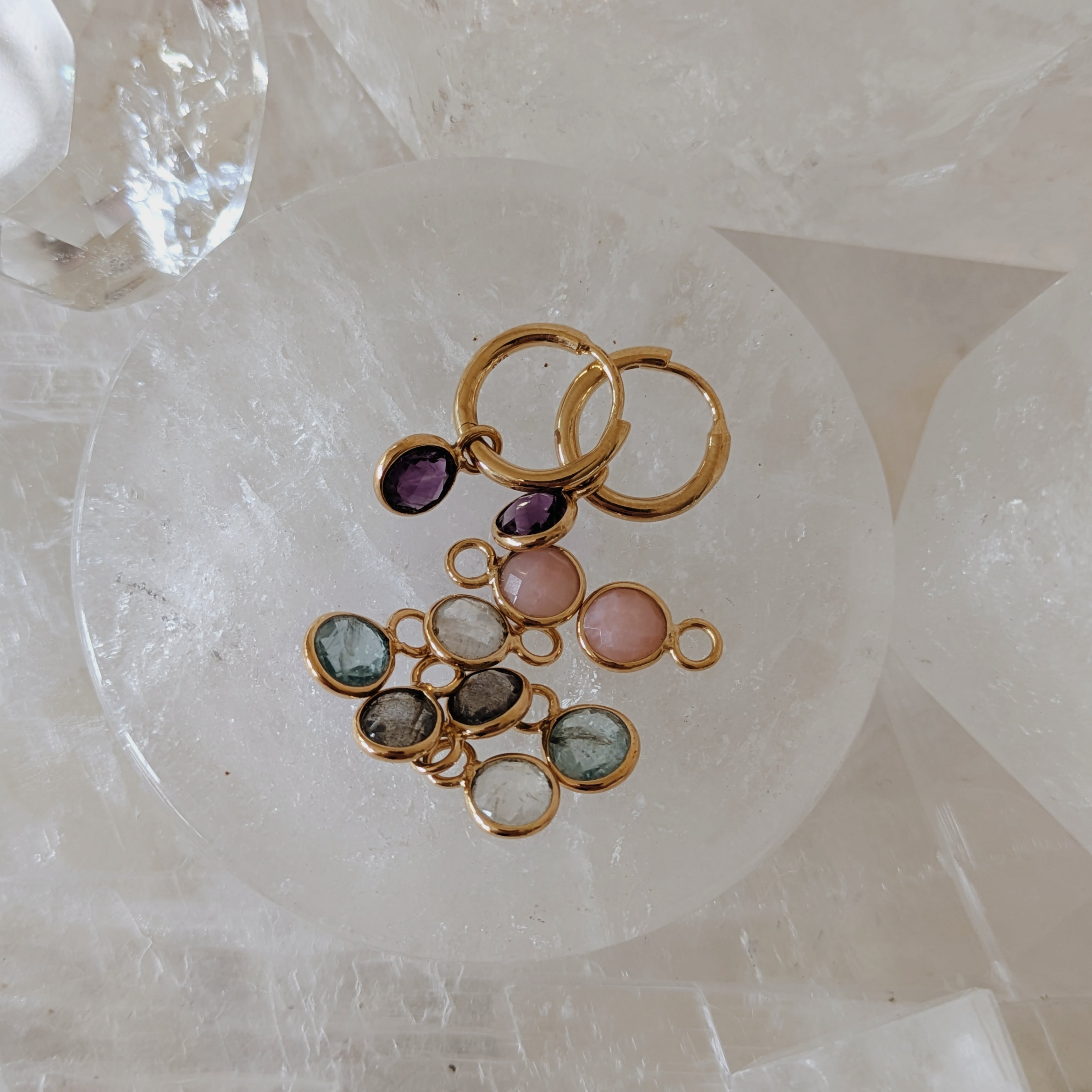 Faceted Huggie Earring Set | Gold Wild Alabaster