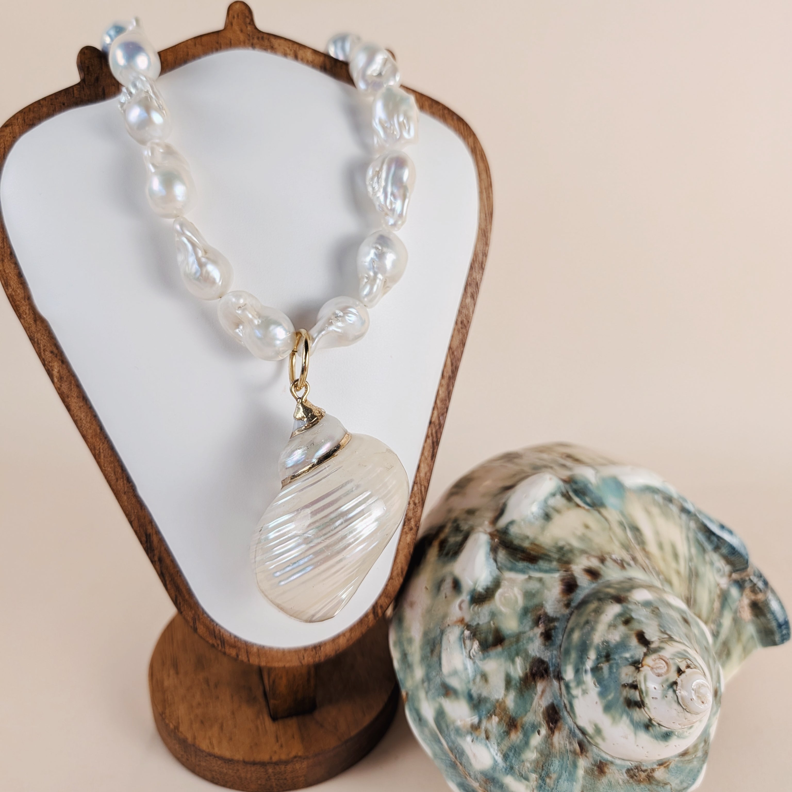 The Celia Necklace | Pearl