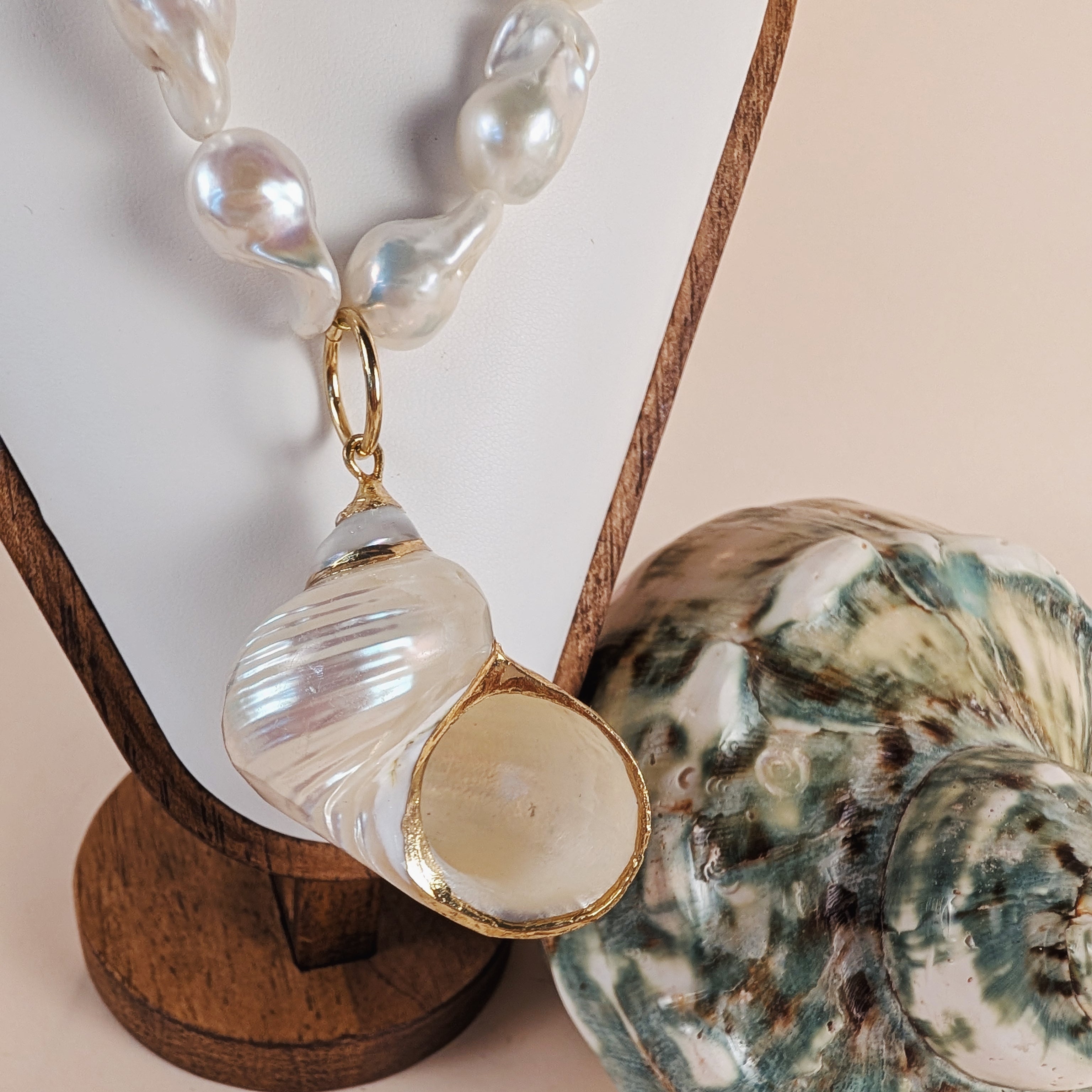 The Celia Necklace | Pearl