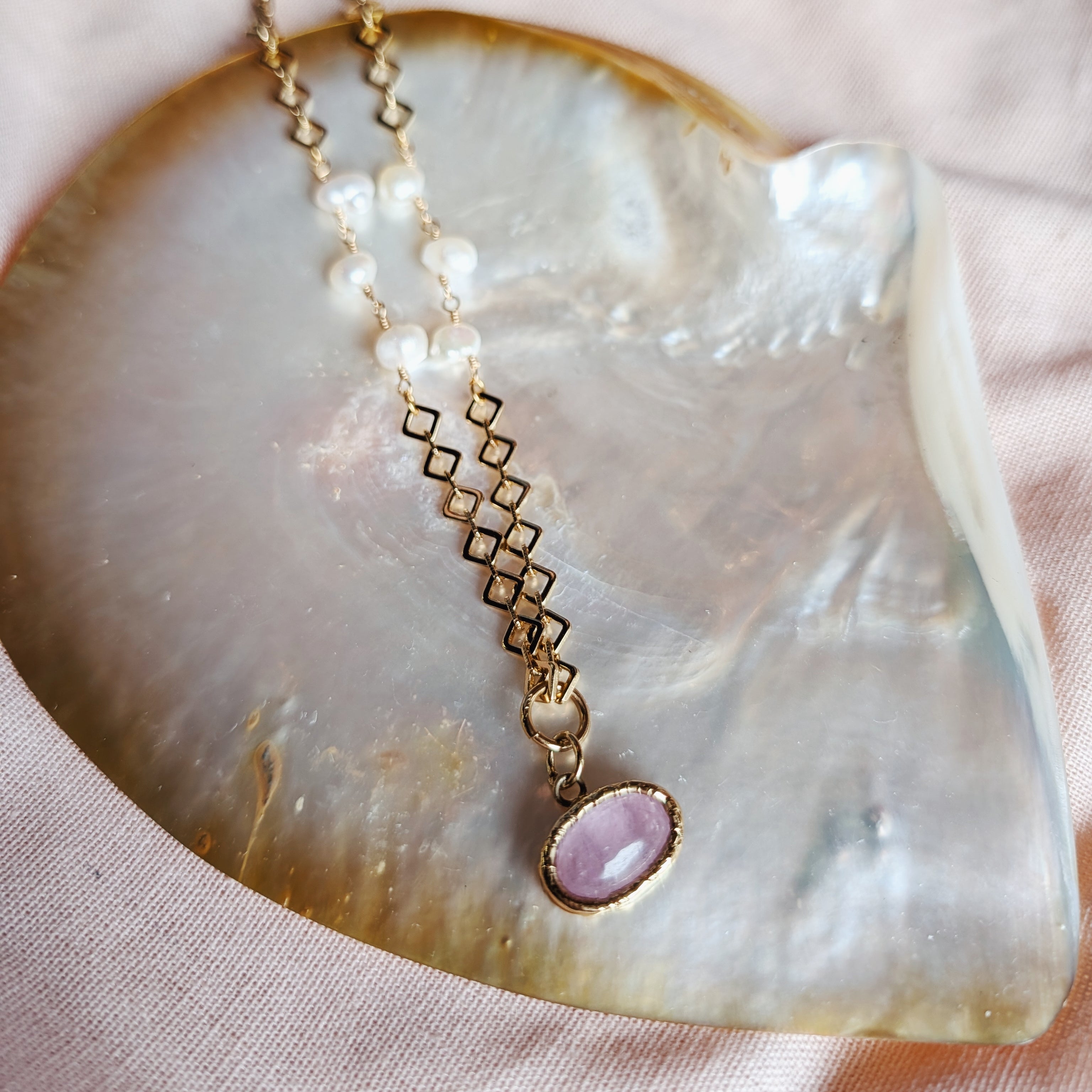 The Odette Necklace | Kunzite & Freshwater Pearl