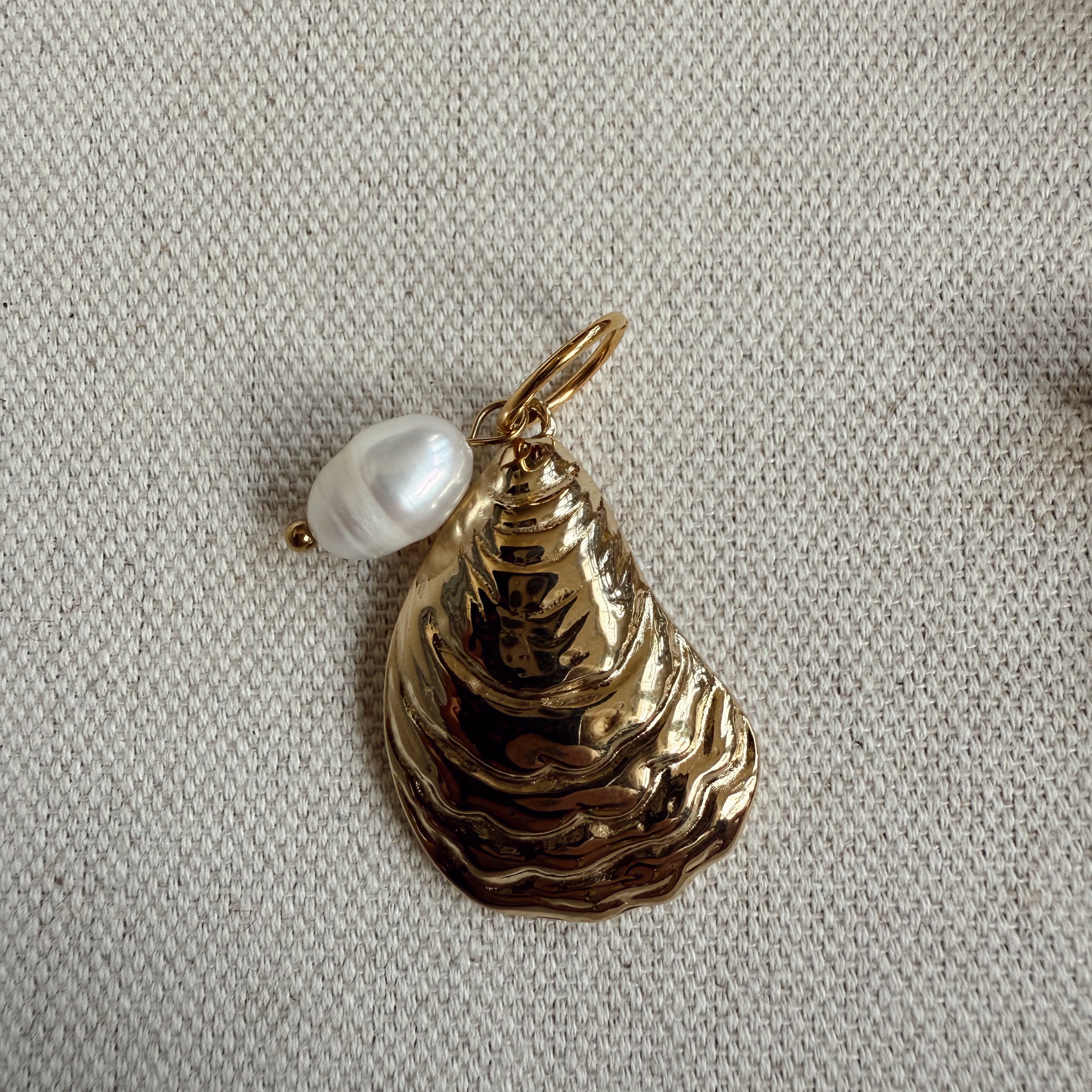 Oyster Charm