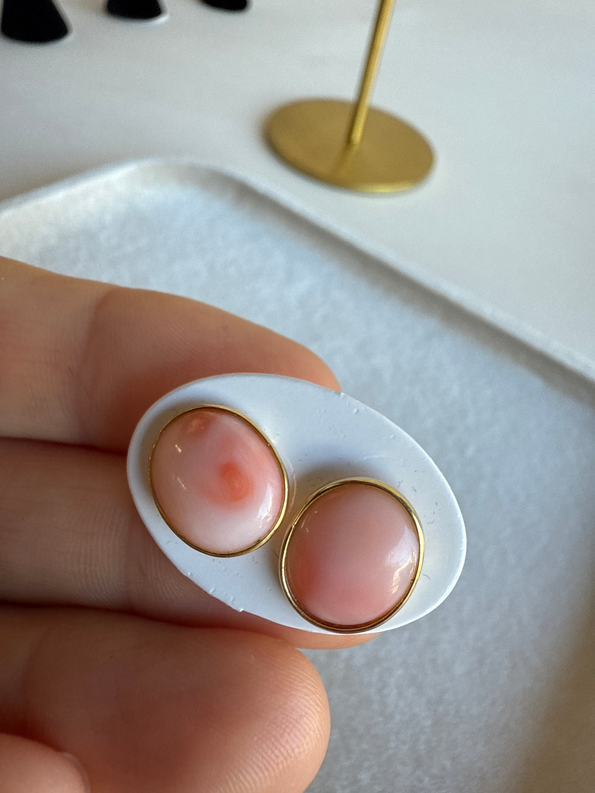 Coral Studs C