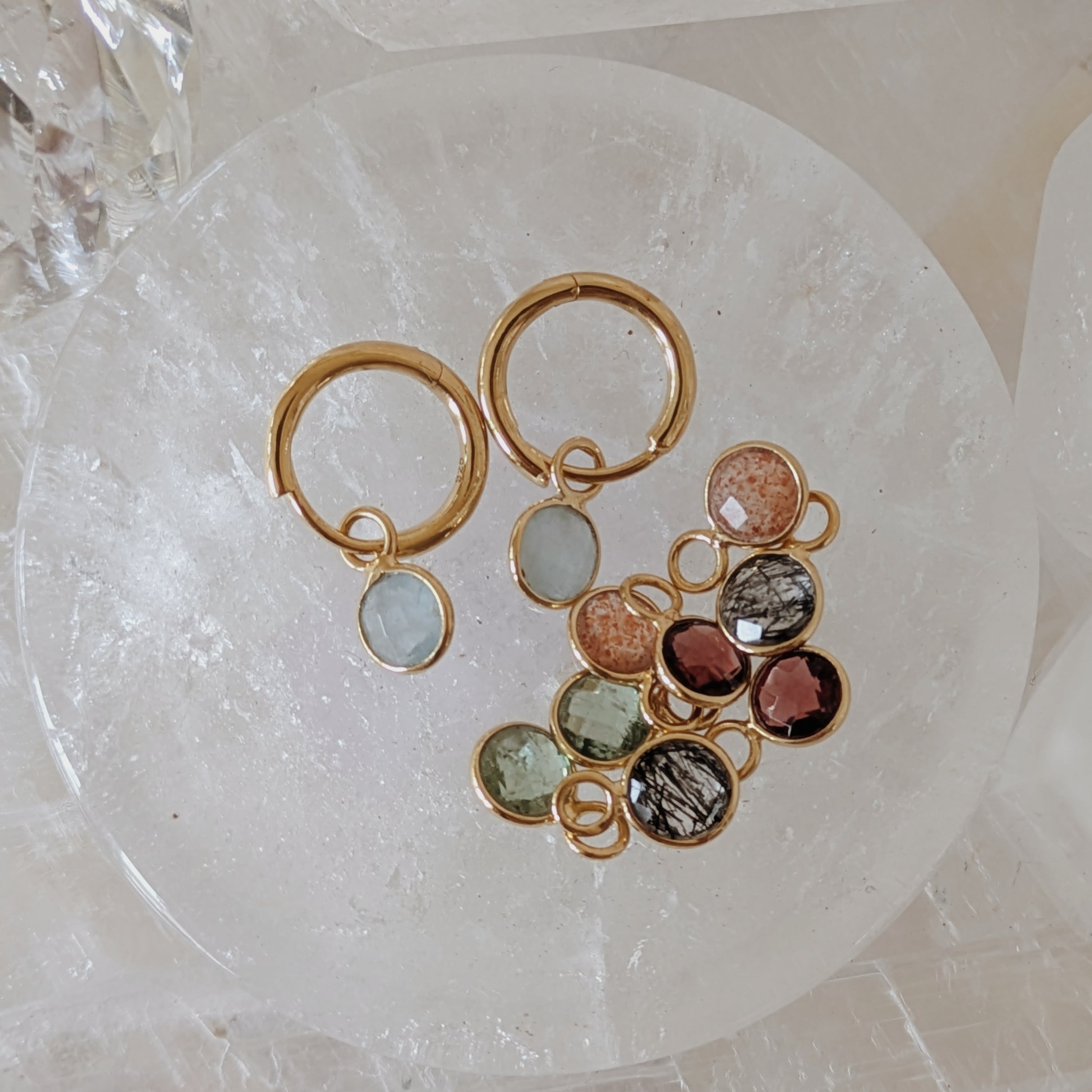 Faceted Huggie Earring Set | Gold Wild Alabaster