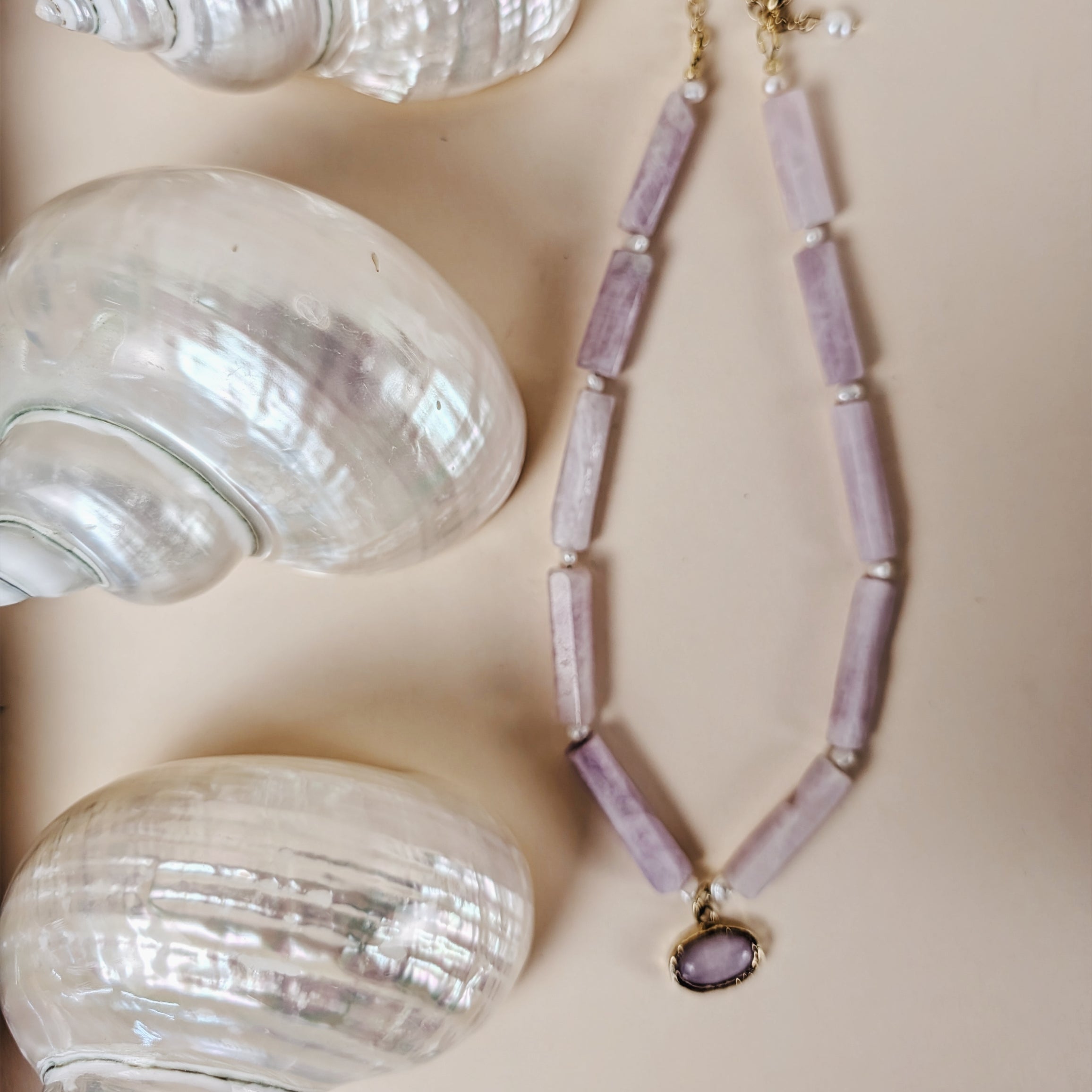The Alessia Necklace | Kunzite + Pearl